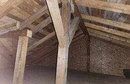 Casa insiruita in Sanpetru