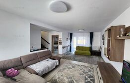 Casa insiruita in Sanpetru