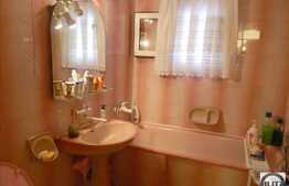 Apartament 3 camere, 65 mp utili, decomandat, zona strazii Intre Lacuri!