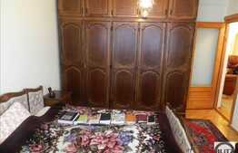 Apartament 3 camere, 65 mp utili, decomandat, zona strazii Intre Lacuri!