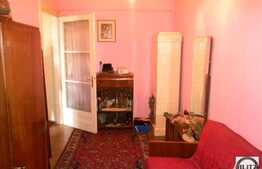 Vanzare apartament cu 2 camere , cota parte pod, zona Piata Mihai Viteazu