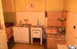 Vanzare apartament cu 2 camere , cota parte pod, zona Piata Mihai Viteazu