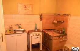 Vanzare apartament cu 2 camere , cota parte pod, zona Piata Mihai Viteazu