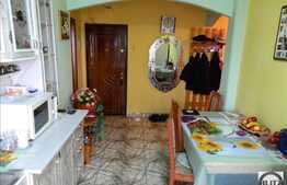 Vanzare 3 camere, 70 mp, parcare, 2 balcoane, boxa, zona strazii Aurel Vlaicu!