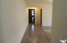 Vanzare 2 camere, 56.5 mp utili, balcon 8 mp! Parcare! Zona strazii Eroilor!