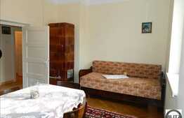 Apartament recent renovat cu 1 camera, 30 mp s loc de parcare si boxa depozitare