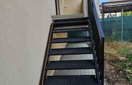 Apartament 2 camere, 54 mp, gradina, parcare, zona Cetatii