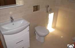 Apartament cu 3 camere de vanzare, zona Piata Unirii