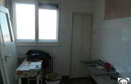 De vanzare apartament 2 camere, 55 mp utili, decomandat, zona Iulius Mall!