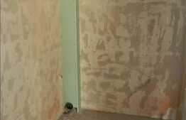 3 camere, etaj intermediar, semifinisat, zona pietei agro-alimentare!