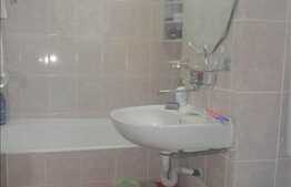 Apartament 3 camere, 57 mp utili, parcare, boxa la subsol, zona strazii Parang!