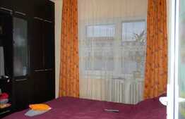 Apartament 3 camere, 58 mp utili, boxa la subsol, zona strazii Brates!