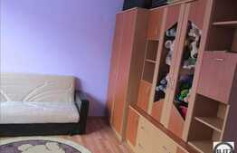 Inchiriere 2 camere, 48 mp, decomandat, zona strazii Florilor! Cu parcare!