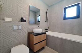 Casă cu 6 camere  si piscina de vânzare în zona Iris