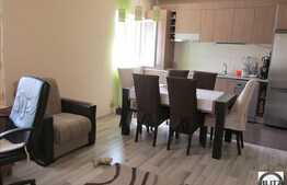 De vanzare 2 camere, 44 mp, zona strazii Florilor! Mobilat modern! Cu parcare!