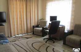 De vanzare 2 camere, 44 mp, zona strazii Florilor! Mobilat modern! Cu parcare!