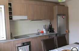 De vanzare 2 camere, 44 mp, zona strazii Florilor! Mobilat modern! Cu parcare!