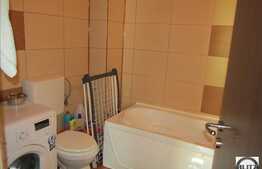 De vanzare 2 camere, 44 mp, zona strazii Florilor! Mobilat modern! Cu parcare!