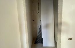 Spatiu comercial, 150mp, parcare, vitrina, zona Vivo 