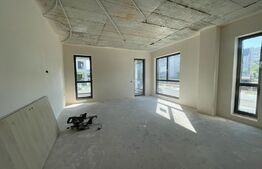 Spatiu comercial, 150mp, parcare, vitrina, zona Vivo 