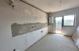 Apartament semifinisat, 38+30mp, scara interioara, balcon, parcare, zona Stejarului