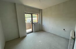 Apartament semifinisat, 4 camere, 68+60mp, parcare, zona Stejarului