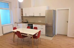 Apartament cu 2 camere, 85 mp, zona Centrala