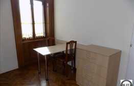 La 3 minute de magazinul Central! Apartament cu personalitate!