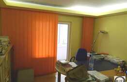 3 camere, decomandat, 67 mp, balcon, boxa, zona Piata Cipariu!