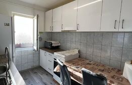 Apartament de 4 camere, 54 mp, etaj 4, zona Big