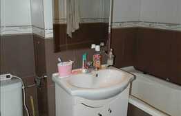 2 camere, decomandat, 51 mp, balcon, zona strazii Izlazului!