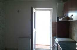 2 camere,  decomandat, balcon, renovat recent, zona strazii Ion Mester!