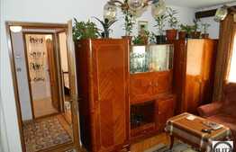 Vanzare apartament 4 camere cu 2 balcoane si loc de parcare, zona Piata Marasti