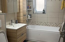 Apartament 3 camere, 59mp, bucatarie si baie recent renovata, parcare inclusa, cartier Floresti
