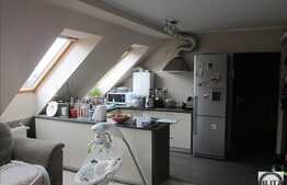 De vanzare mansarda 3 camere, 65 mp utili, balcon, zona Tauti! Cu parcare!