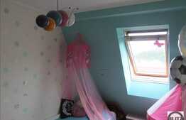 De vanzare mansarda 3 camere, 65 mp utili, balcon, zona Tauti! Cu parcare!