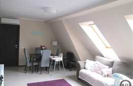 De vanzare mansarda 3 camere, 65 mp utili, balcon, zona Tauti! Cu parcare!