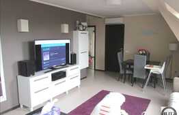 De vanzare mansarda 3 camere, 65 mp utili, balcon, zona Tauti! Cu parcare!