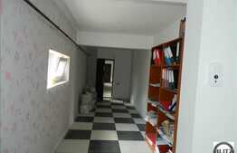 De vanzare 4 camere, 120 mp, etajul 1, la 2 minute de Primarie! Parcare inclusa!