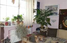 3 camere, 58.90 mp, etaj intermediar, balcon 10 mp, zona Al. Vlahuta!