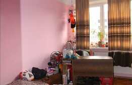 3 camere, 58.90 mp, etaj intermediar, balcon 10 mp, zona Al. Vlahuta!