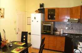 Vanzare apartament cu 3 camere , cu terasa 5 mp si  loc parcare, zona Horea