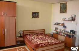 Vanzare apartament cu 3 camere , cu terasa 5 mp si  loc parcare, zona Horea