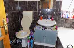 1 camera, 45 mp utili, cu scara interioara, zona Magazin Central!