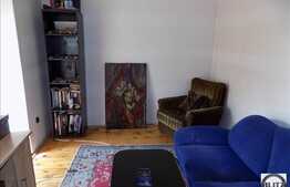 1 camera, 45 mp utili, cu scara interioara, zona Magazin Central!