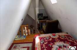 1 camera, 45 mp utili, cu scara interioara, zona Magazin Central!