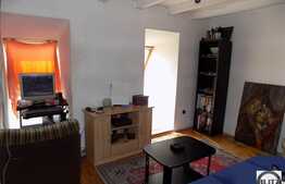 1 camera, 45 mp utili, cu scara interioara, zona Magazin Central!