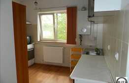 1 camera, 45 mp utili, cu scara interioara, zona Magazin Central!