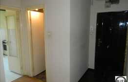 Vanzare apartament cu 3 camere, partial mobilat, etaj intermediar