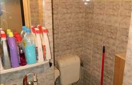 Vanzare apartament cu 3 camere, partial mobilat, etaj intermediar